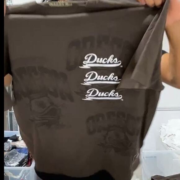 Cactus Jack by Travis Scott x Mitchell & Ness University Of Oregon Ducks Tee NWT - Picture 4 of 5
